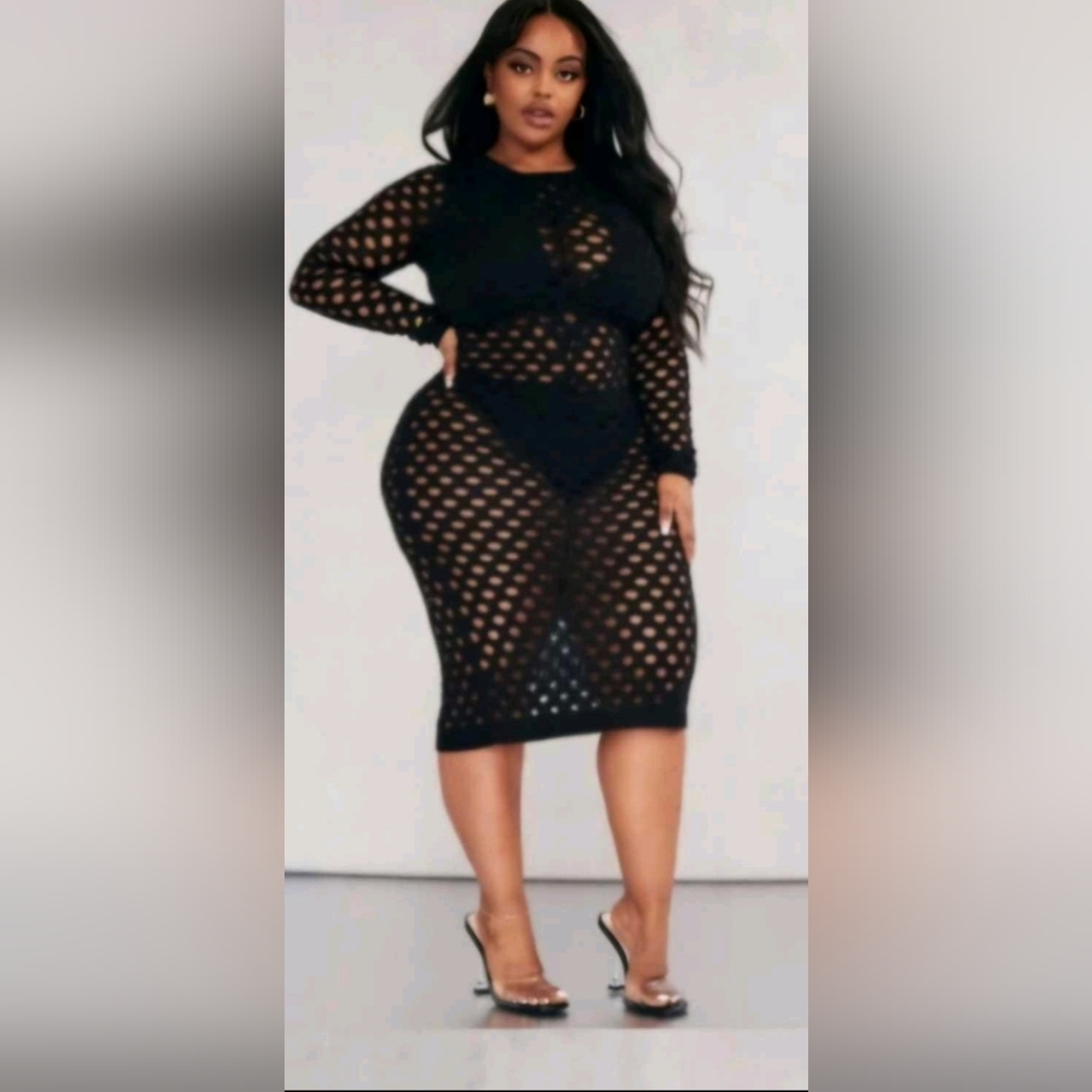 Pretty Little Thing Size 26 bathing suit Cover up